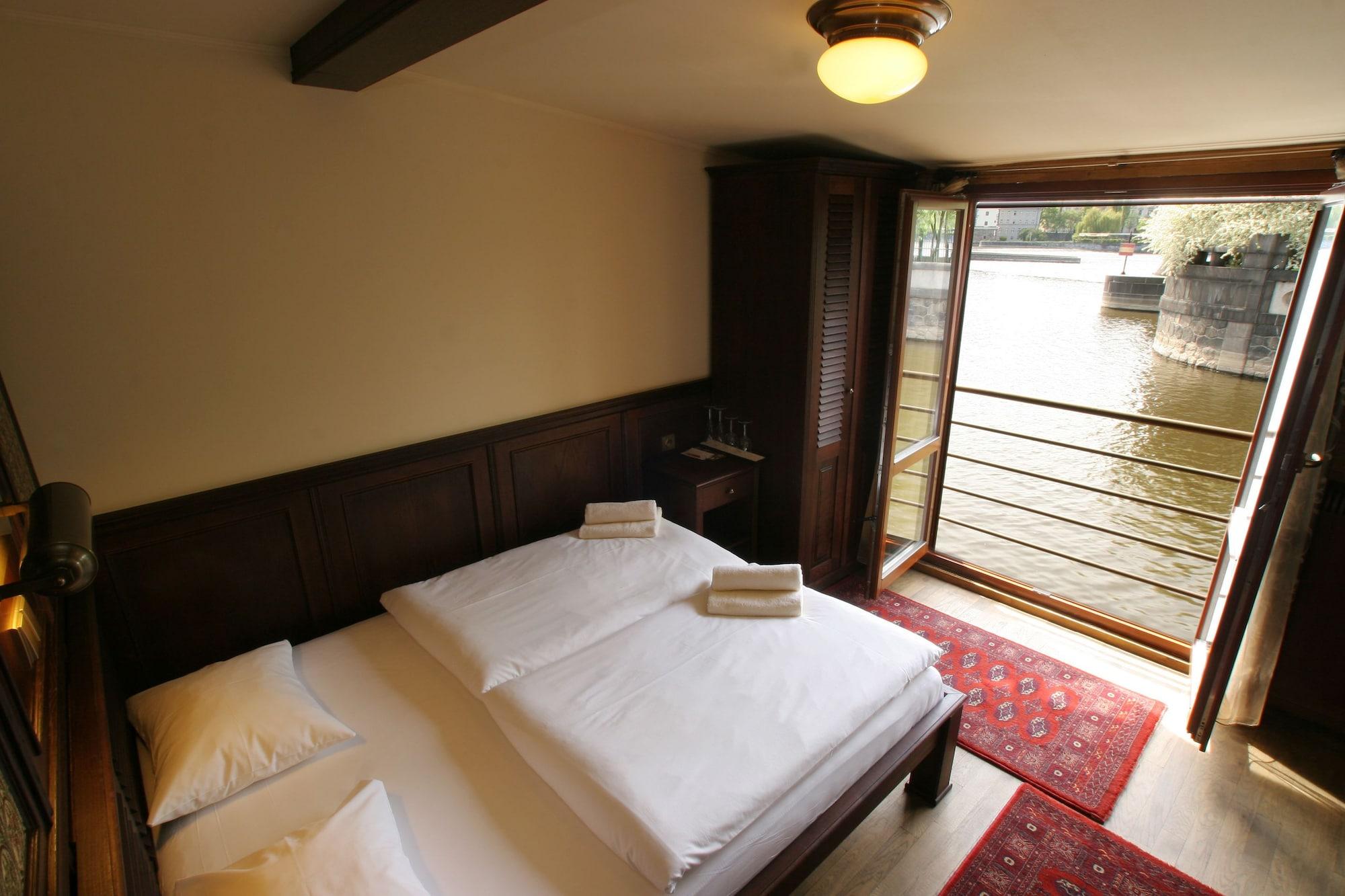 Boat Hotel Matylda Prag Eksteriør billede