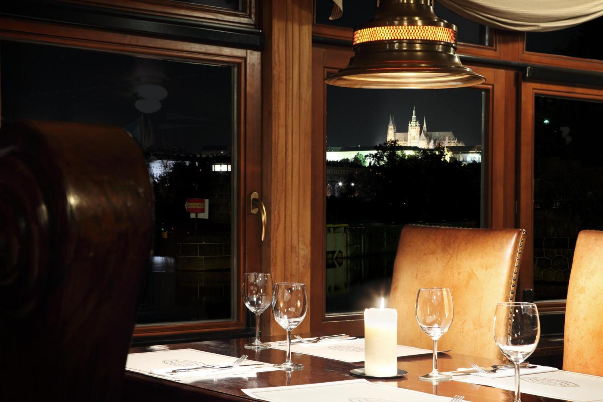 Boat Hotel Matylda Prag Eksteriør billede