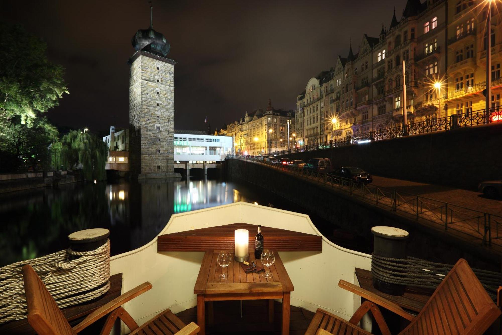 Boat Hotel Matylda Prag Eksteriør billede