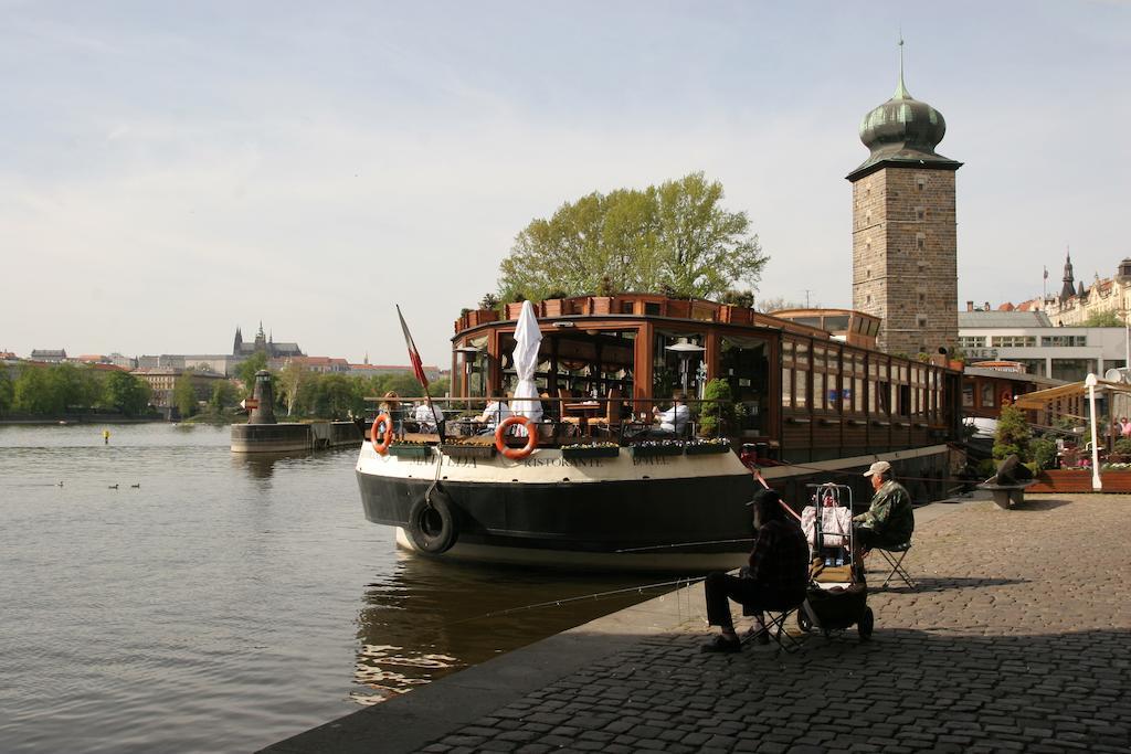 Boat Hotel Matylda Prag Eksteriør billede
